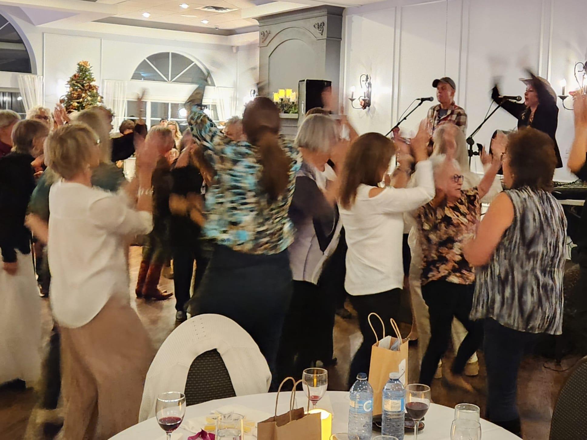 gnodancing24.jpg