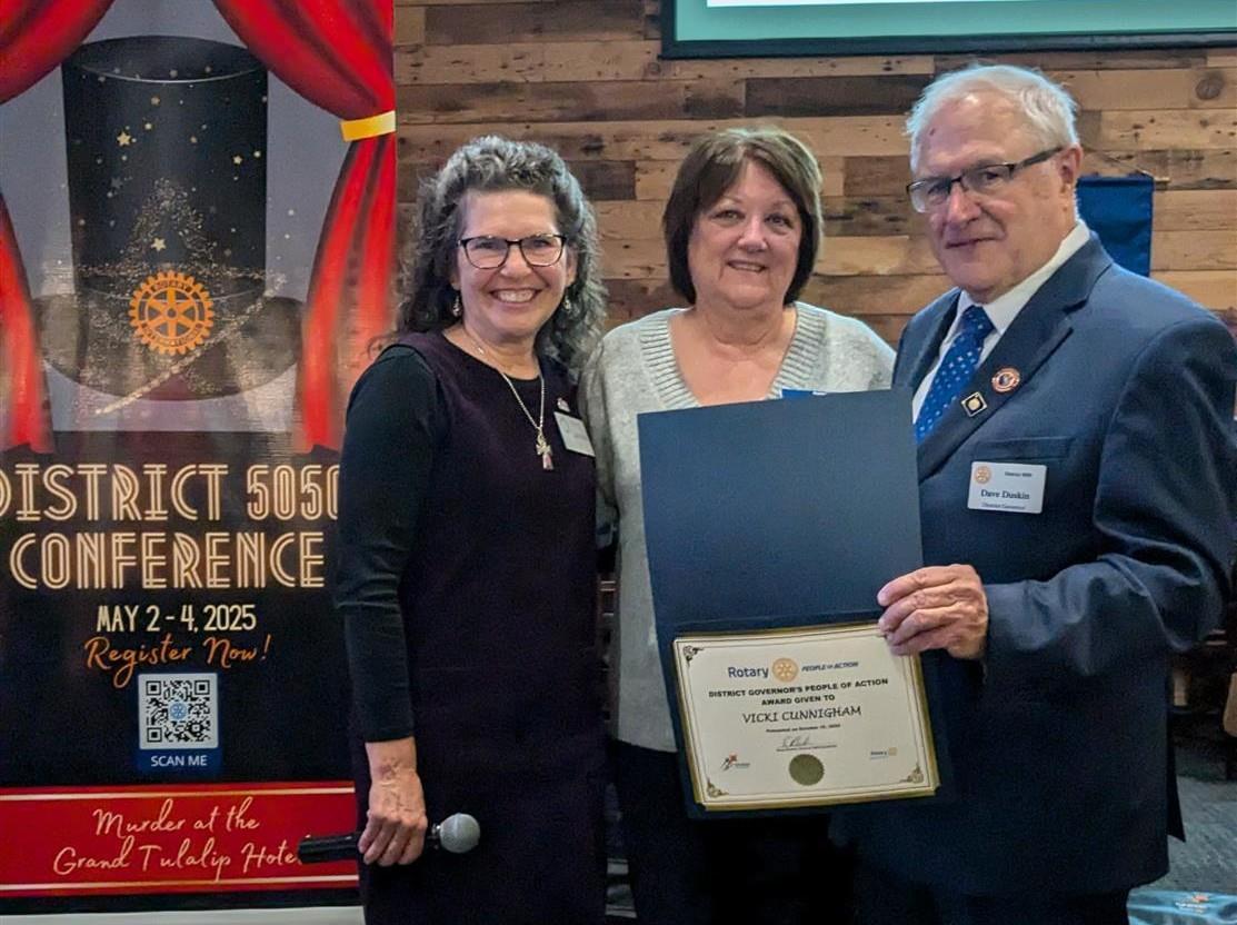 Vicki Cunningham receiving District Governor Citation