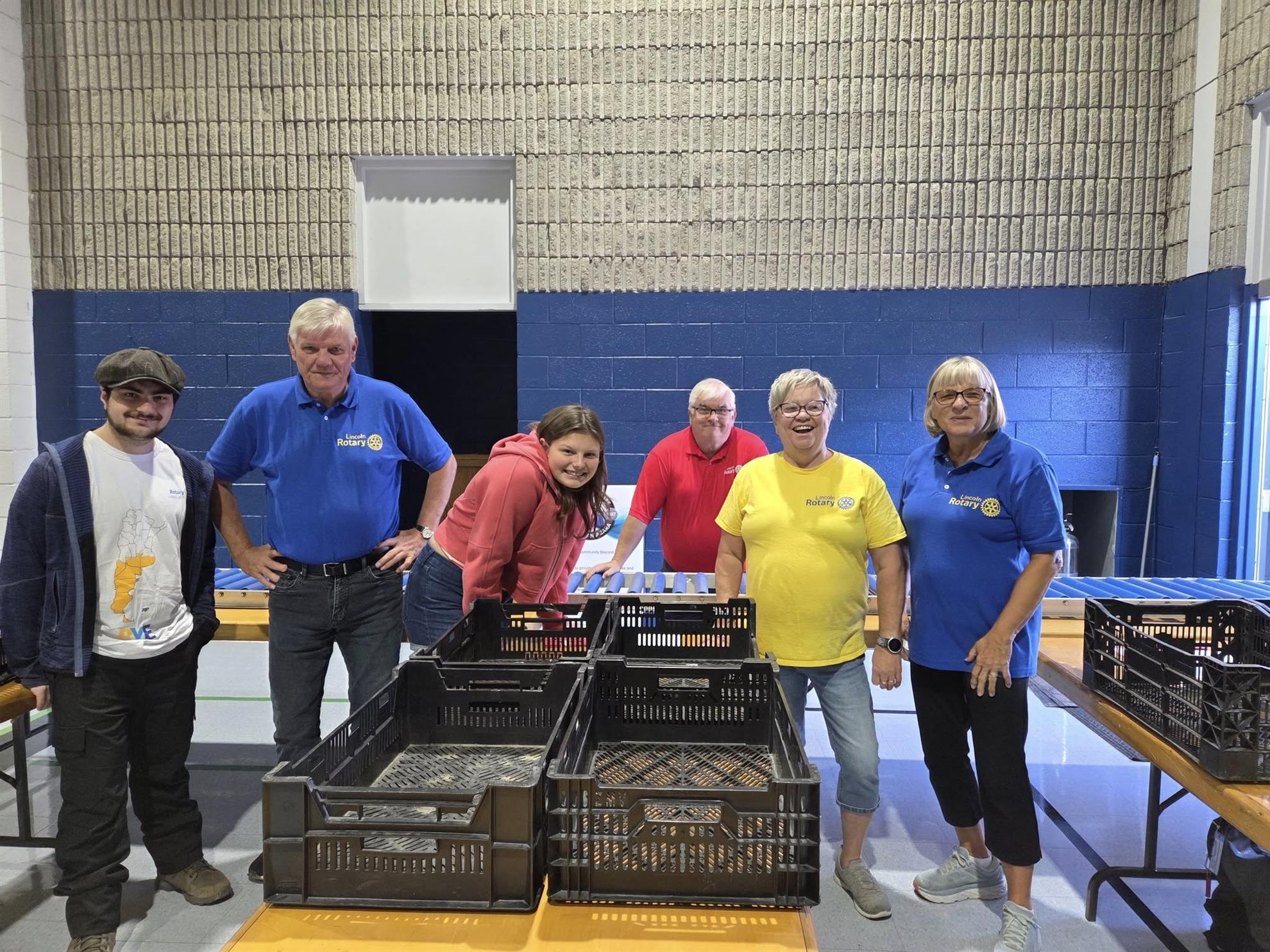 CCWN Food-Drive Lincoln Crew