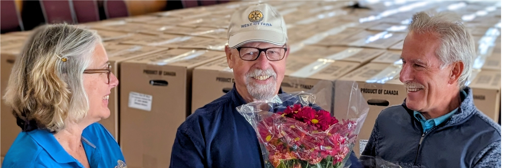 RCWO Members getting ready to distribute 4,000+ mums!