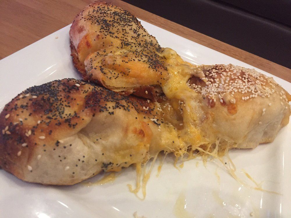 Menu: Cheesy garlic bread