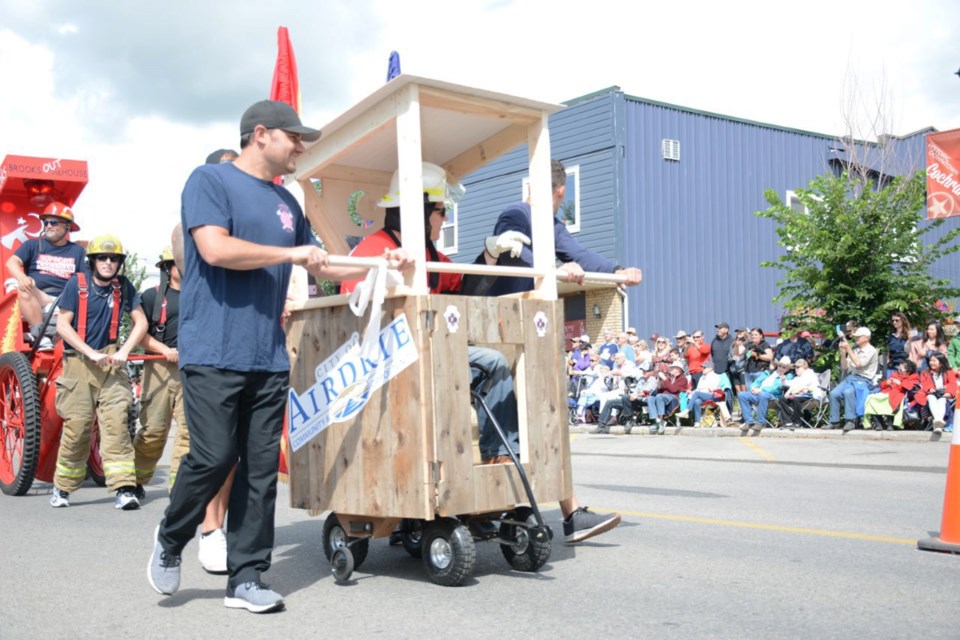 Outhouse-race--Airdrie.jpg