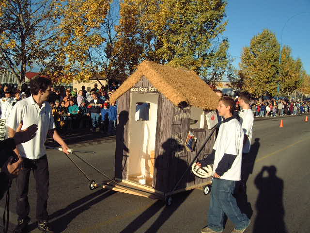 outhouse-race13.jpg