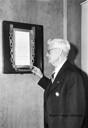 Robert G Sturgeon