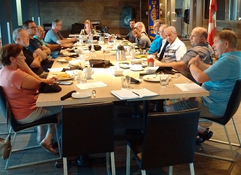 Rotary Club of Ottawa South members attend lunch meeting.