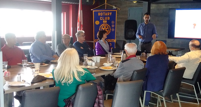 Ivan Vukosavljevic speaks to the Rotary Club of Ottawa South_2