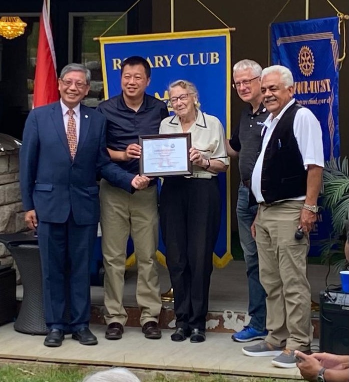 Shelagh Harris recognized of her Exemplary service to Rotary and our community over many years