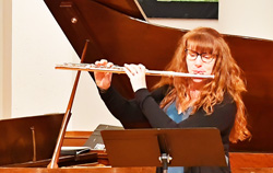 Elizabeth Shuhan, flute; photo Mike Brown
