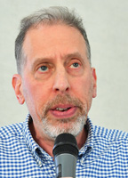 Gilbert Hammer; photo Mike Brown