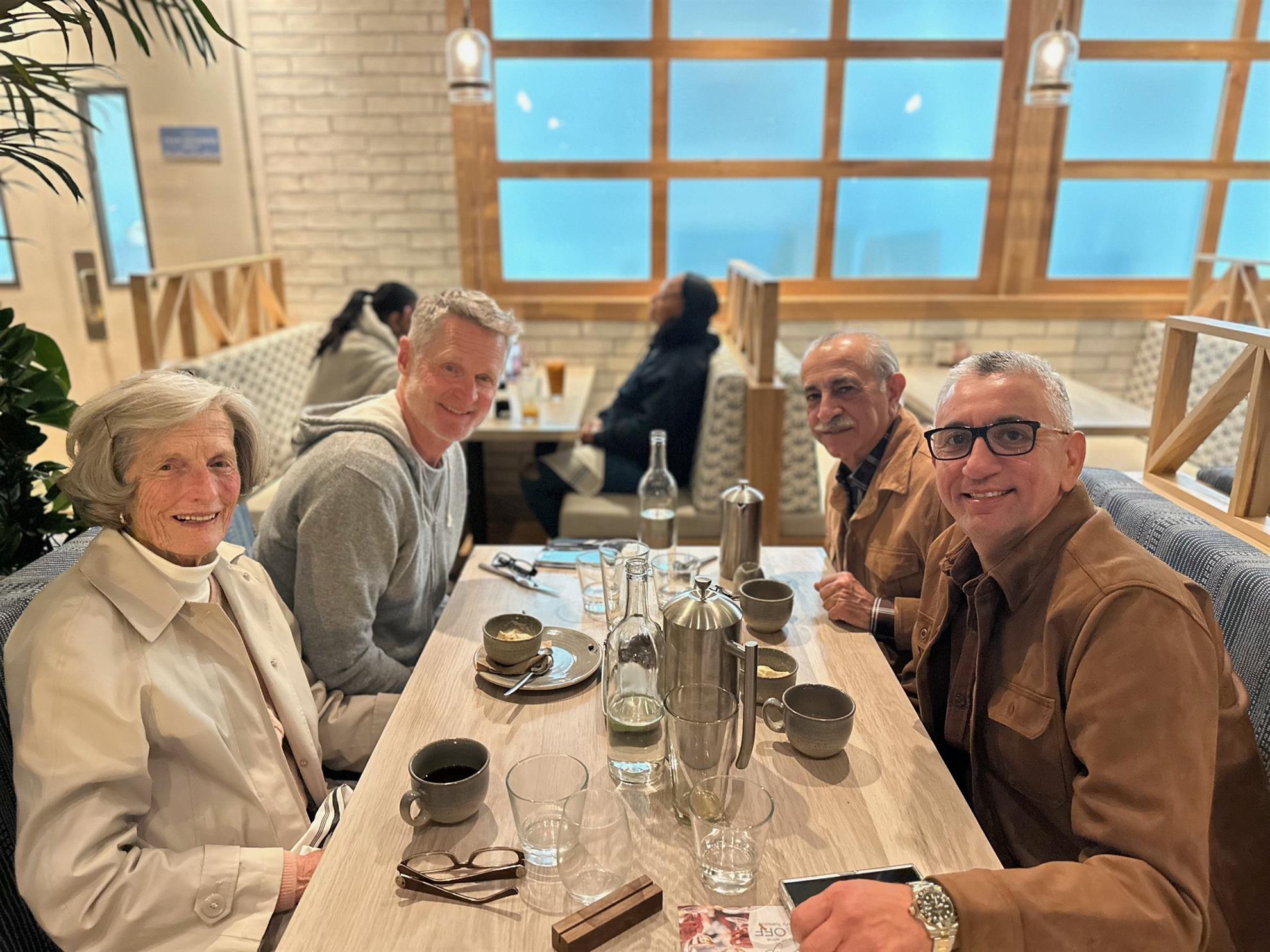 Palisades Rotary Club Raises $10 000 for Pali High with a Little Help