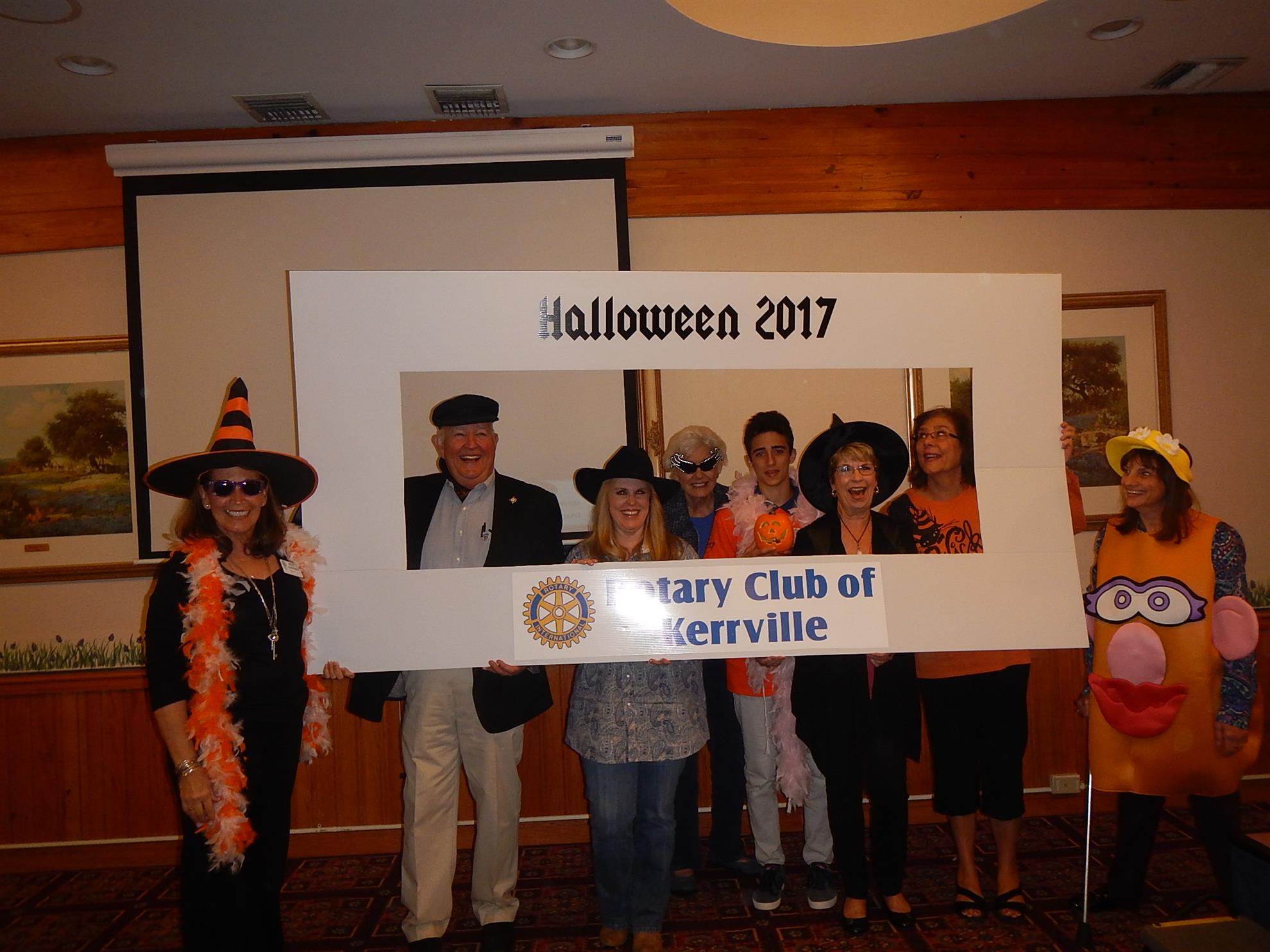 Costume Craziness! Rotary Club of Kerrville