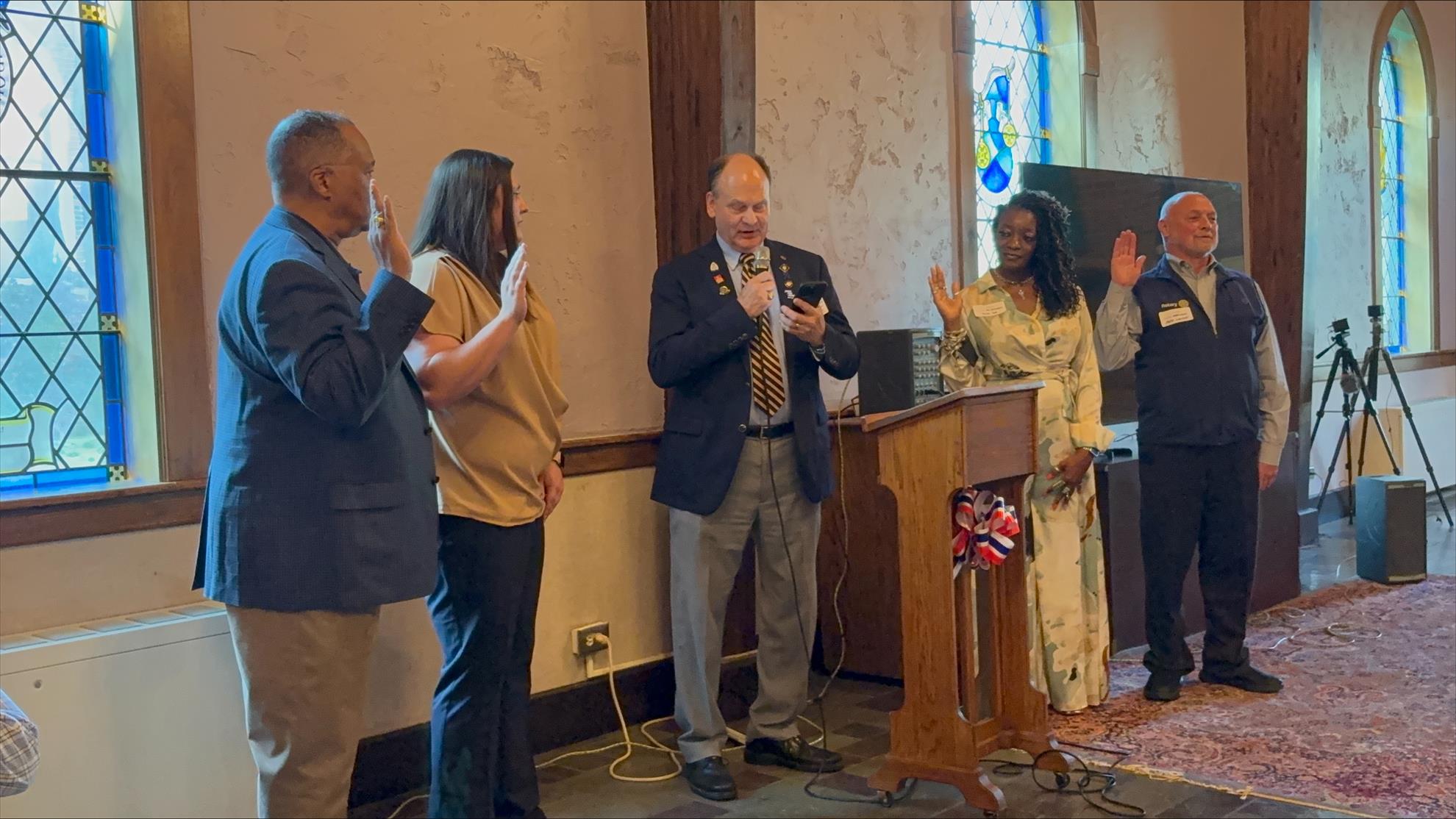 PDG Carroll Greenwaldt installs Texarkana Area Club Presidents for 2025-26 Rotary Year 