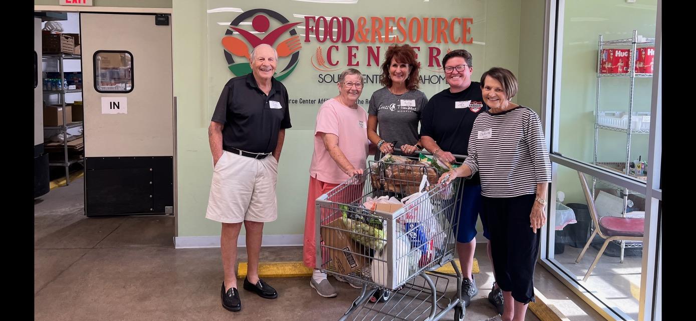 ARBUCKLE SUNRISE VOLUNTEERS AT THE FOOD & RESOURCE CENTER Rotary Club