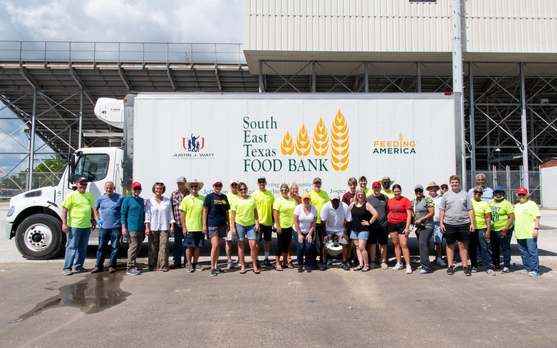 060520 Southeast Texas Food Bank food distribution Beaumont Rotary Club