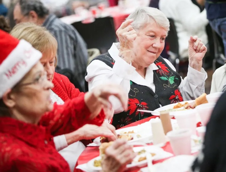 Volunteer:  The Interfaith of The Woodlands Holiday Giving Lunch