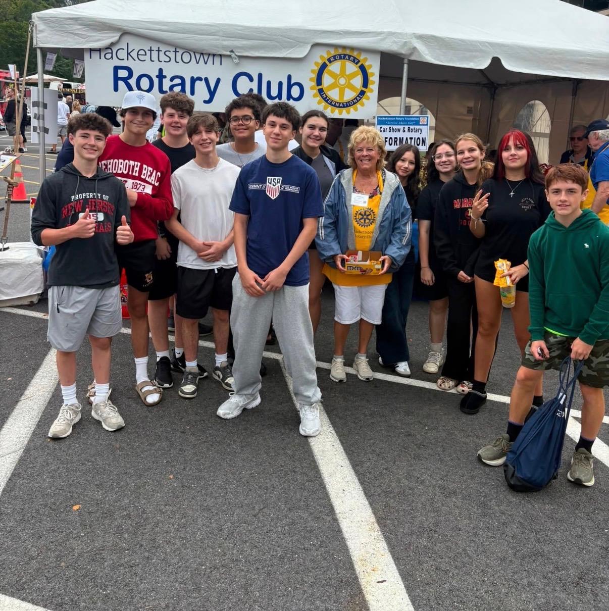 The-fabulous-Mohoha-Hockey-Team-Volunteers.JPG
