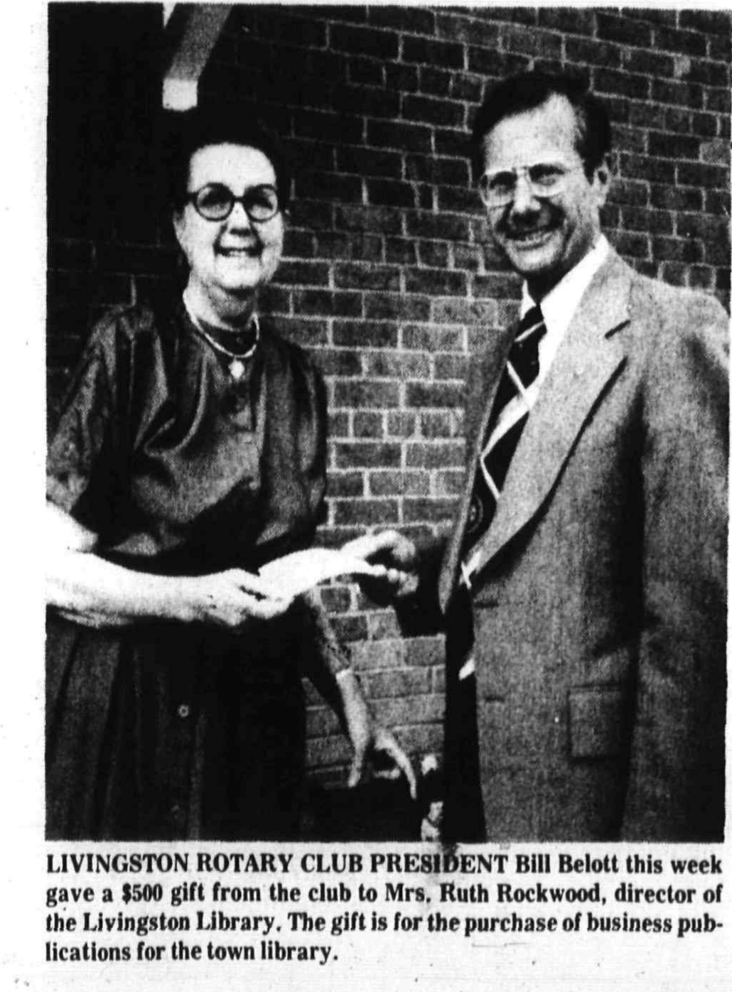 Newspaper clipping: Club gives $500 for library business books, West Essex Tribune