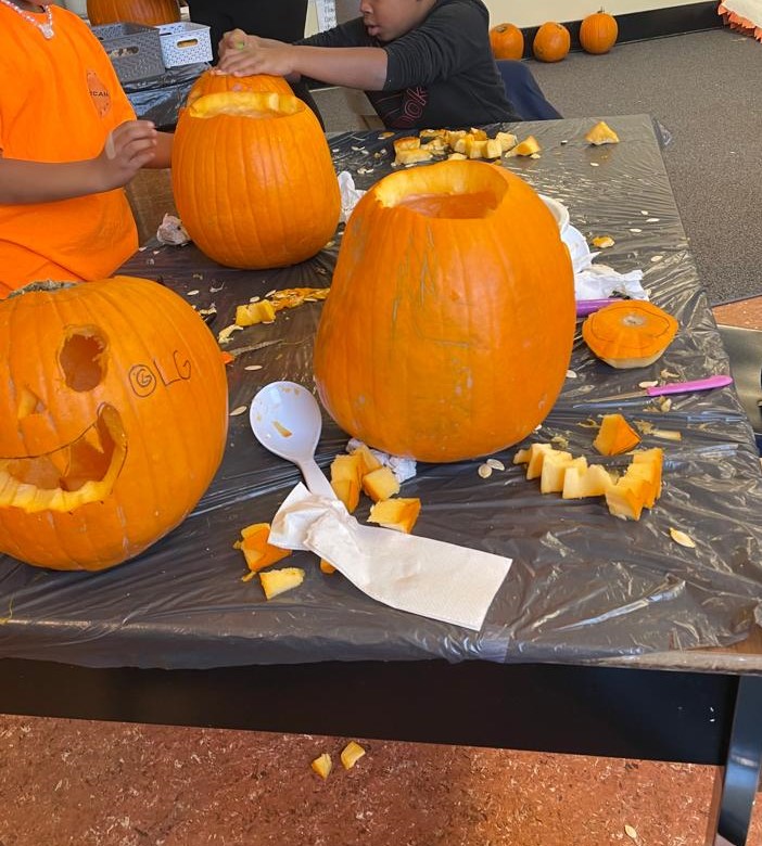 Pumpkin Patch for Admiral Seymour School Rotary Club of Vancouver
