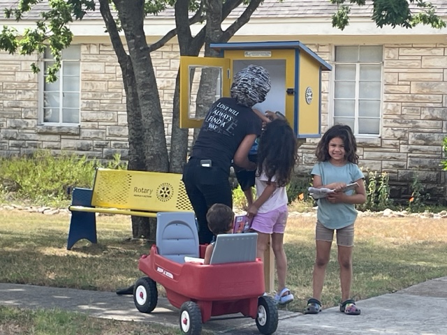 Georgetown TX Rotary's Little Libraries are a hit!