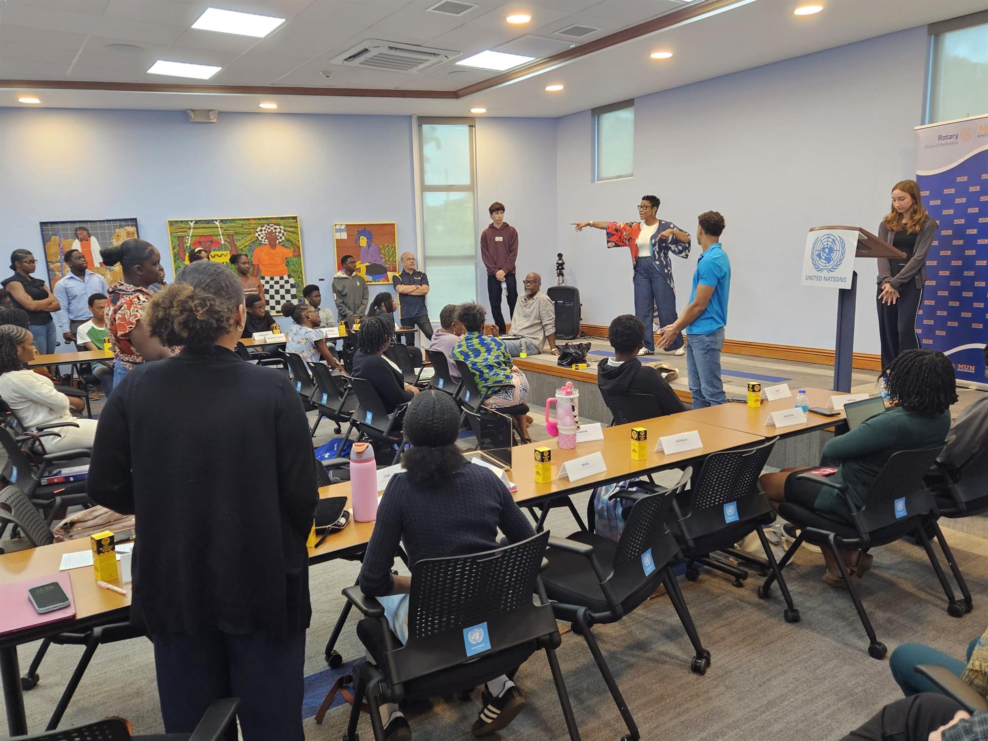 PP Lisa explaining geopolitics to the delegates