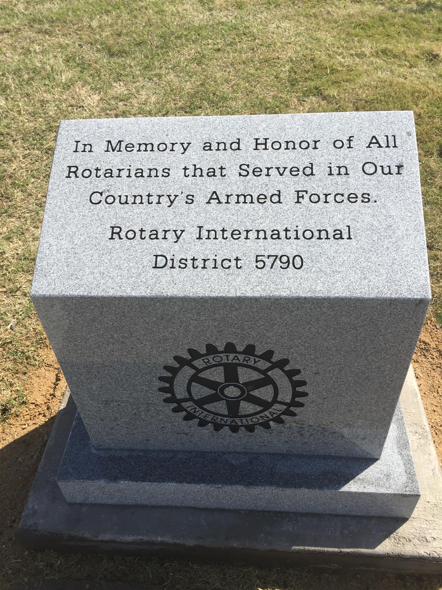National Cemetery Memorial Monument Rotary Club of MidCities Pacesetters