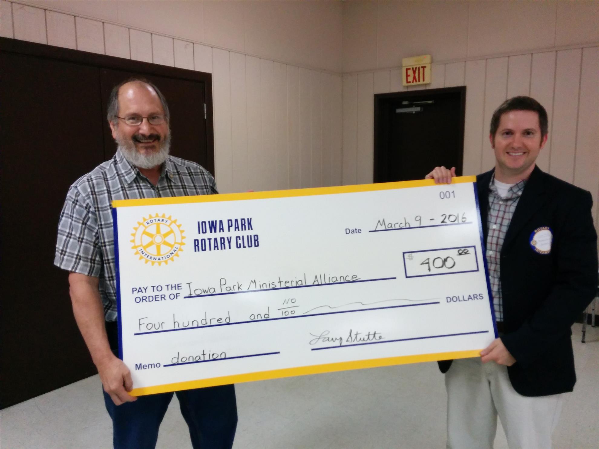 Rotary Donates $400 to the Ministerial Alliance