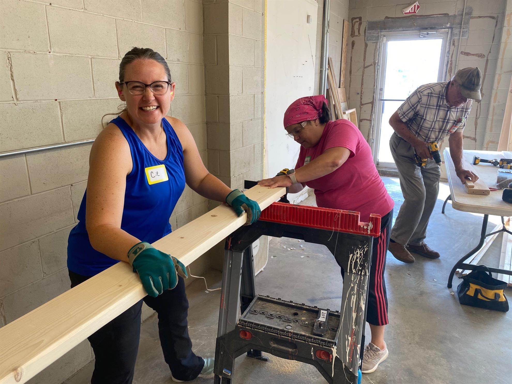 Sleep in Heavenly Peace Build Day with club member Cie!