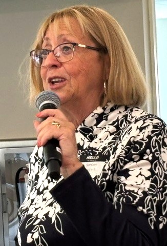 Sharon Manke presenting on Kids Fest