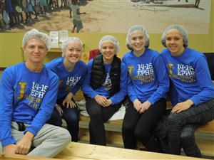 EPHS Interact Club packed food with us