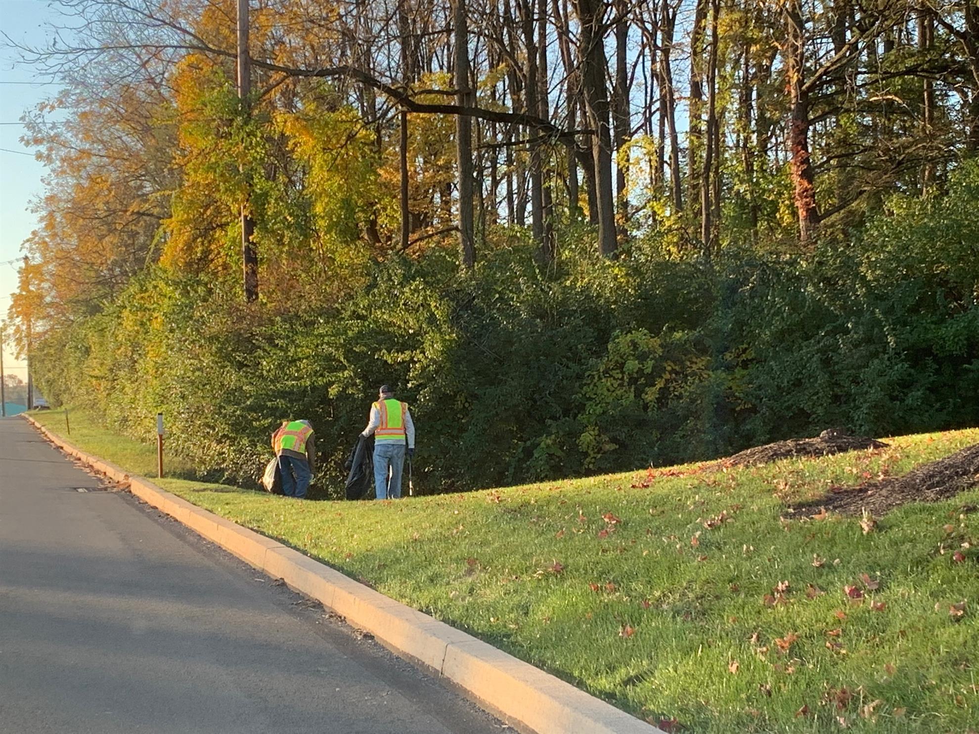 20221022-Adopt-A-Highway-b.JPG