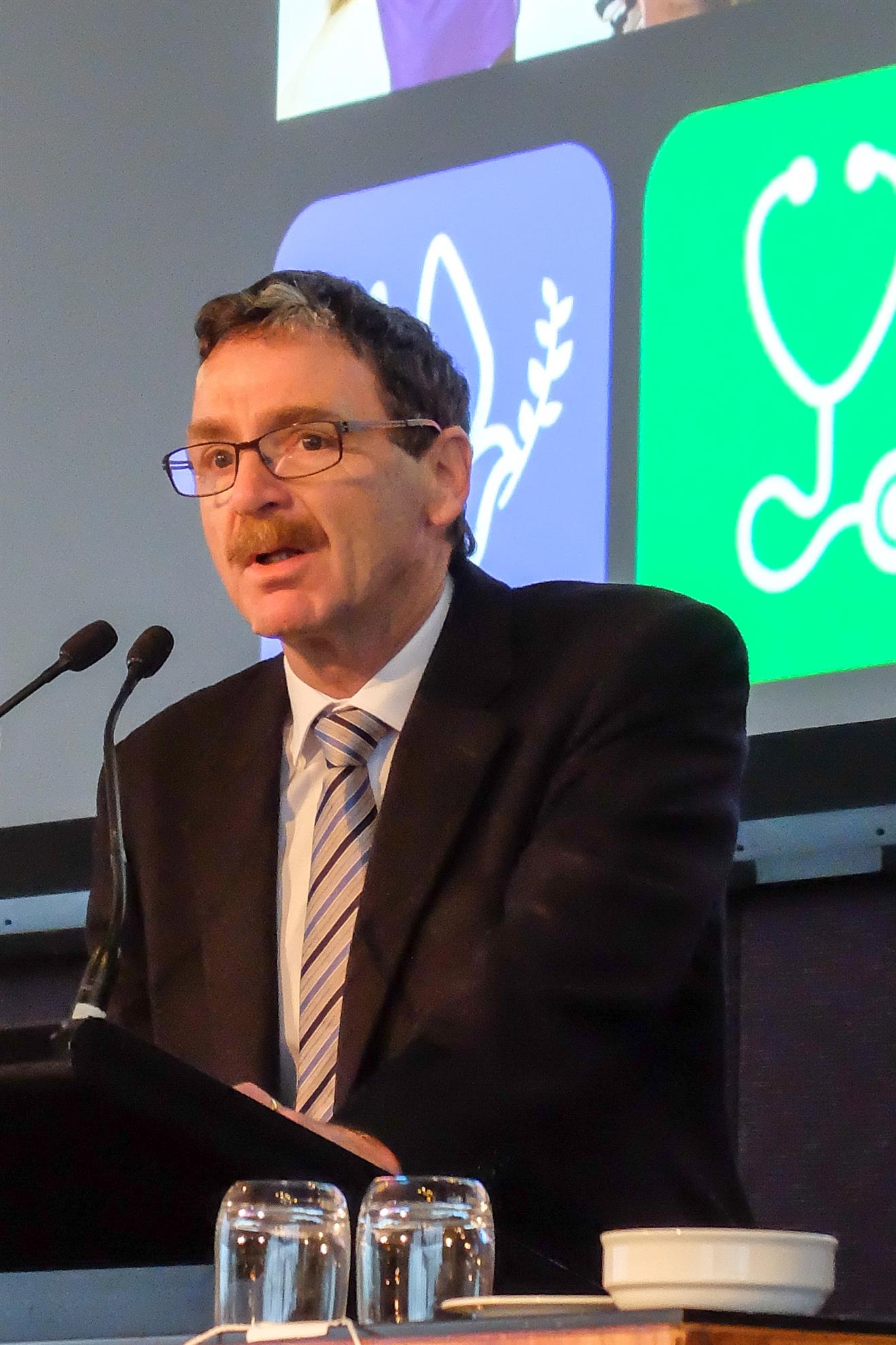 TIM CARTWRIGHT PRESENTS TO PAUL HARRIS BREAKFAST | Rotary Club of ...