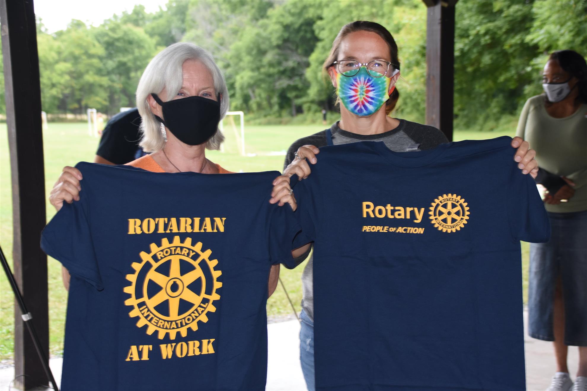 Dave-Boyer_Virginia-Butler-Floss_Alyssa_Klein_RotaryShirts_DSC_8732.jpg
