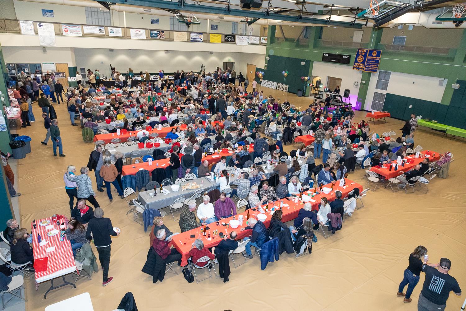 5C6A7370RotaryCrabFeed2025Web.jpg