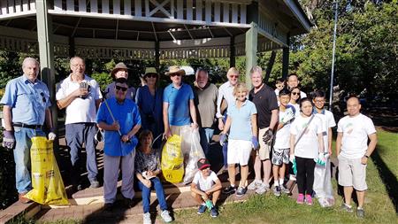Clean-up in Wahroonga Park Mar-2020