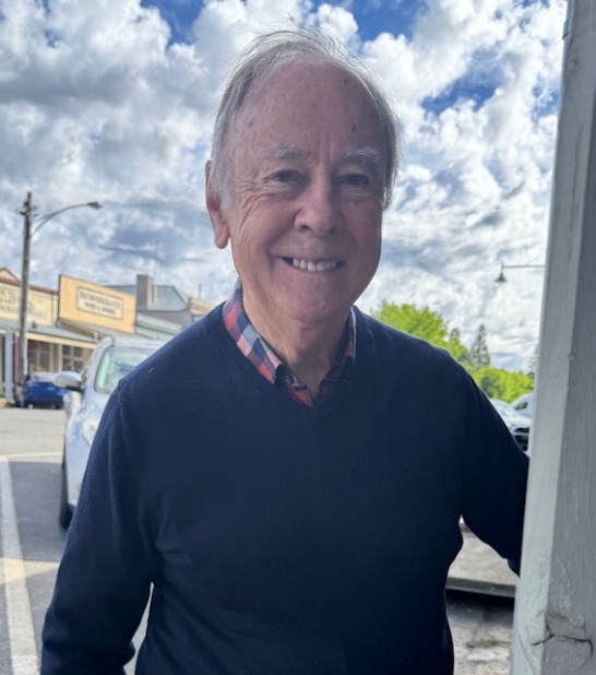 A person smiling at the camera

AI-generated content may be incorrect.