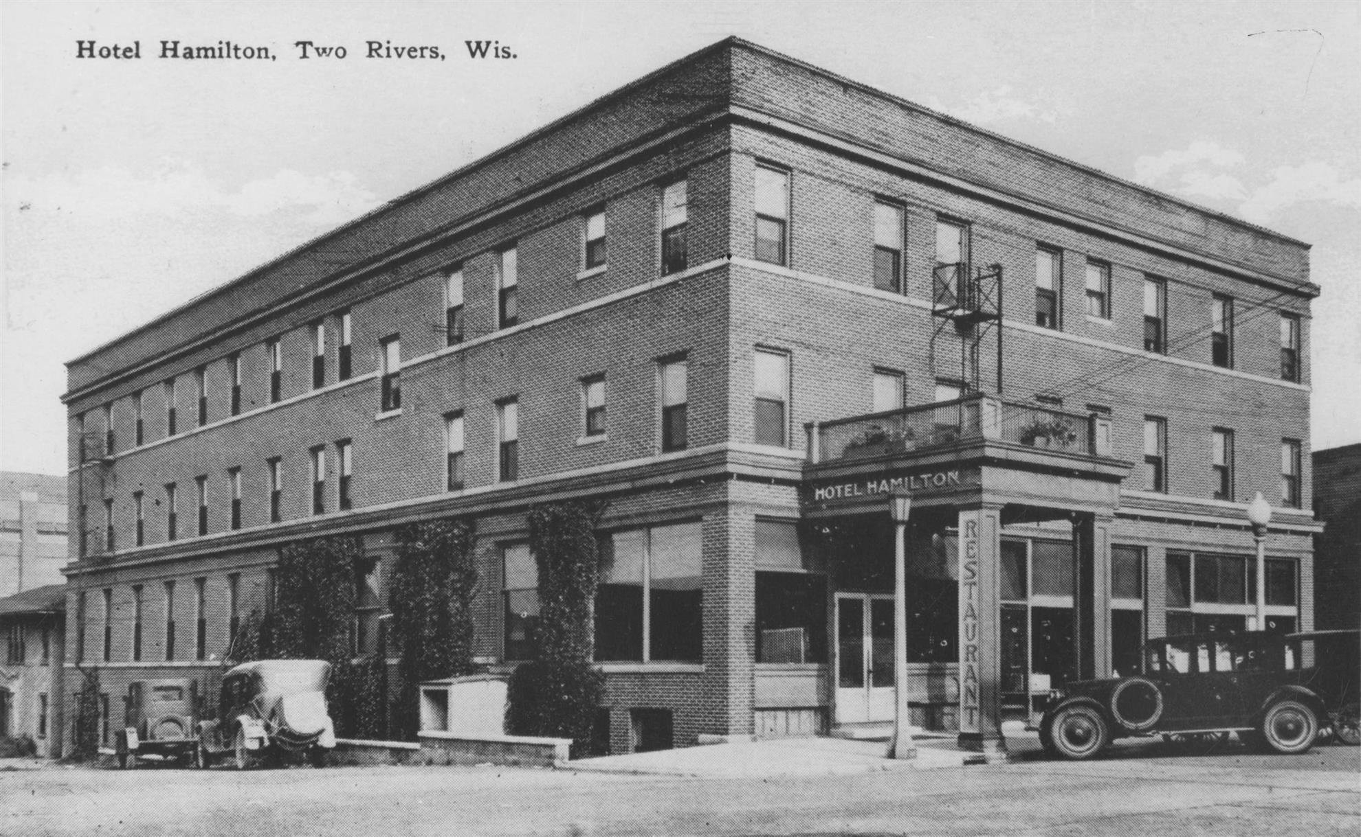 Hotel Hamilton, 1919, photograph from the Lester Public Library
