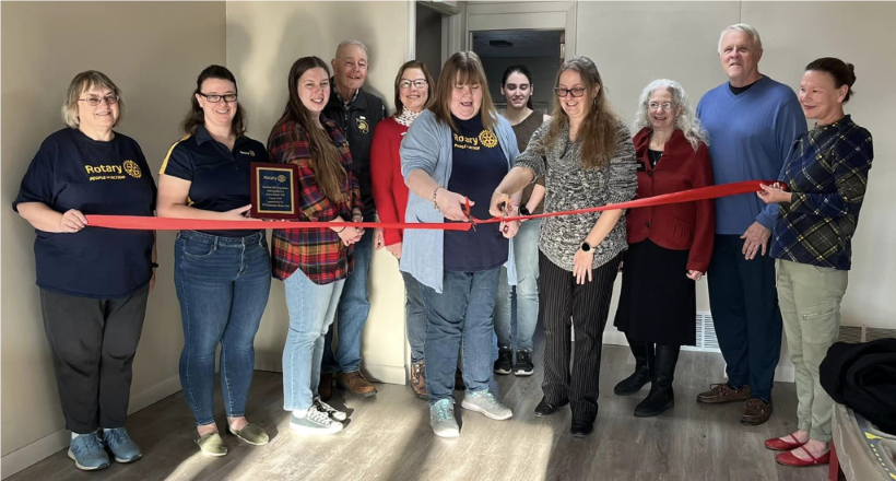Vernon-Ribbon-Cutting-2.png