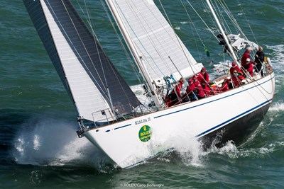 May be an image of 5 people, people boat racing, ocean and text that says '1 D PNEY ©ROLEX Andrea Francolini'