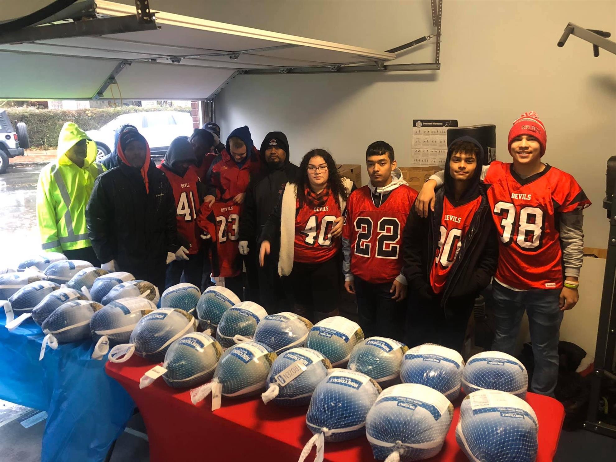 Rotarian Madelyn Garcia’s Friendsgiving Event distributes 200 turkeys to residents