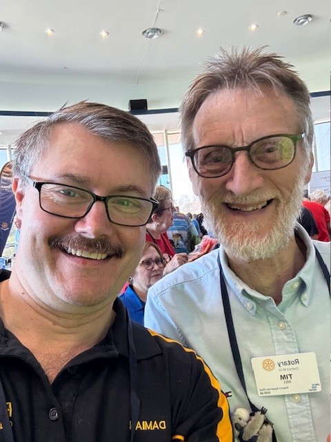 Two men taking a selfie

AI-generated content may be incorrect.