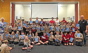 Waiheke Primary school children with their new Rotary supplied dictionaries