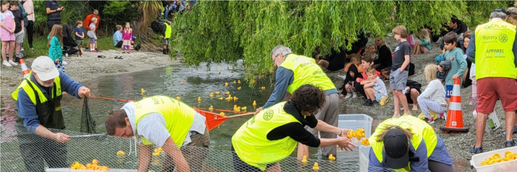 The annual Rotary Club of Wānaka Duck Race