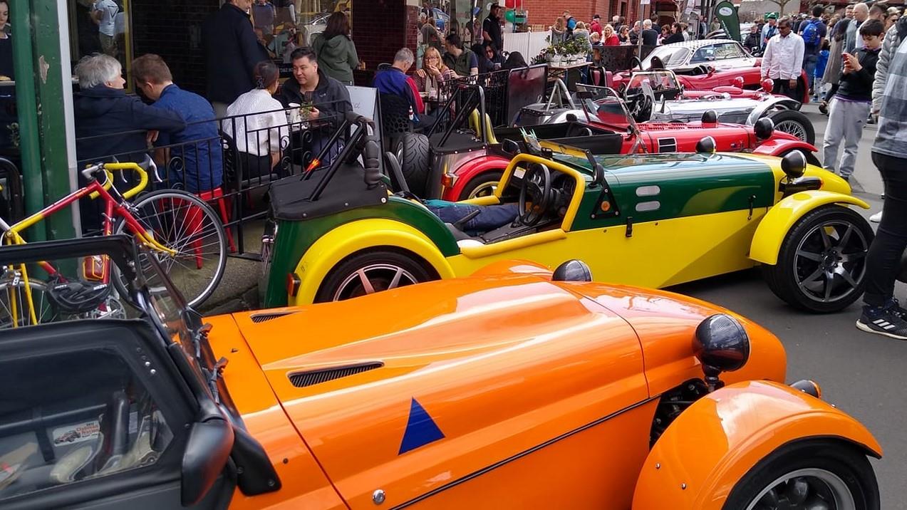 The Club Participates in the  Maling Road Auto-classico 