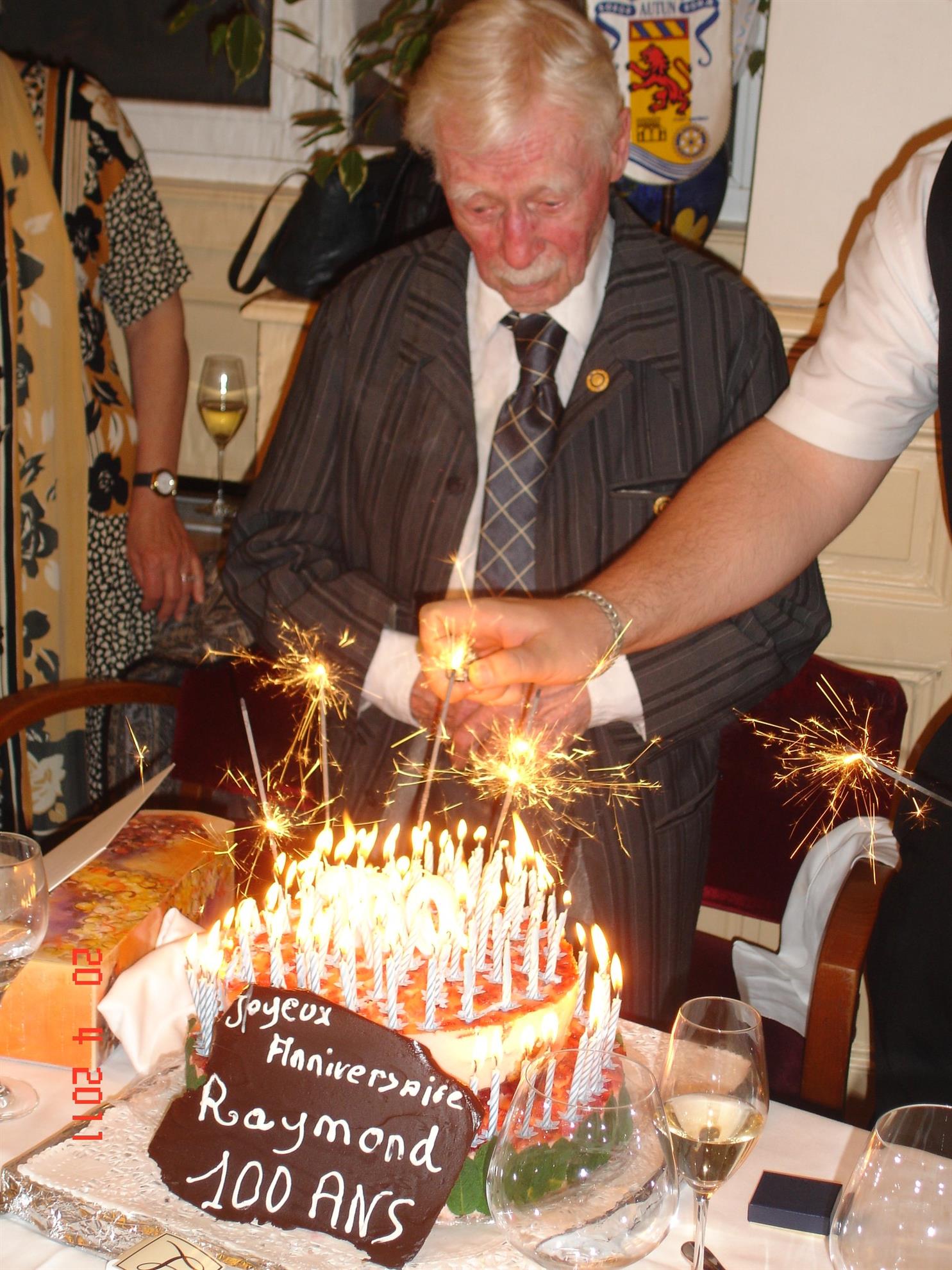 11 04 Les 100 Ans De Raymond Rotary Club Autun