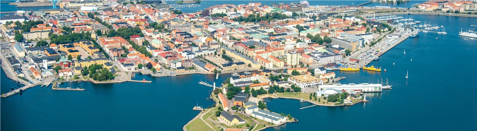 Flygbild över Trossö i centrala Karlskrona 