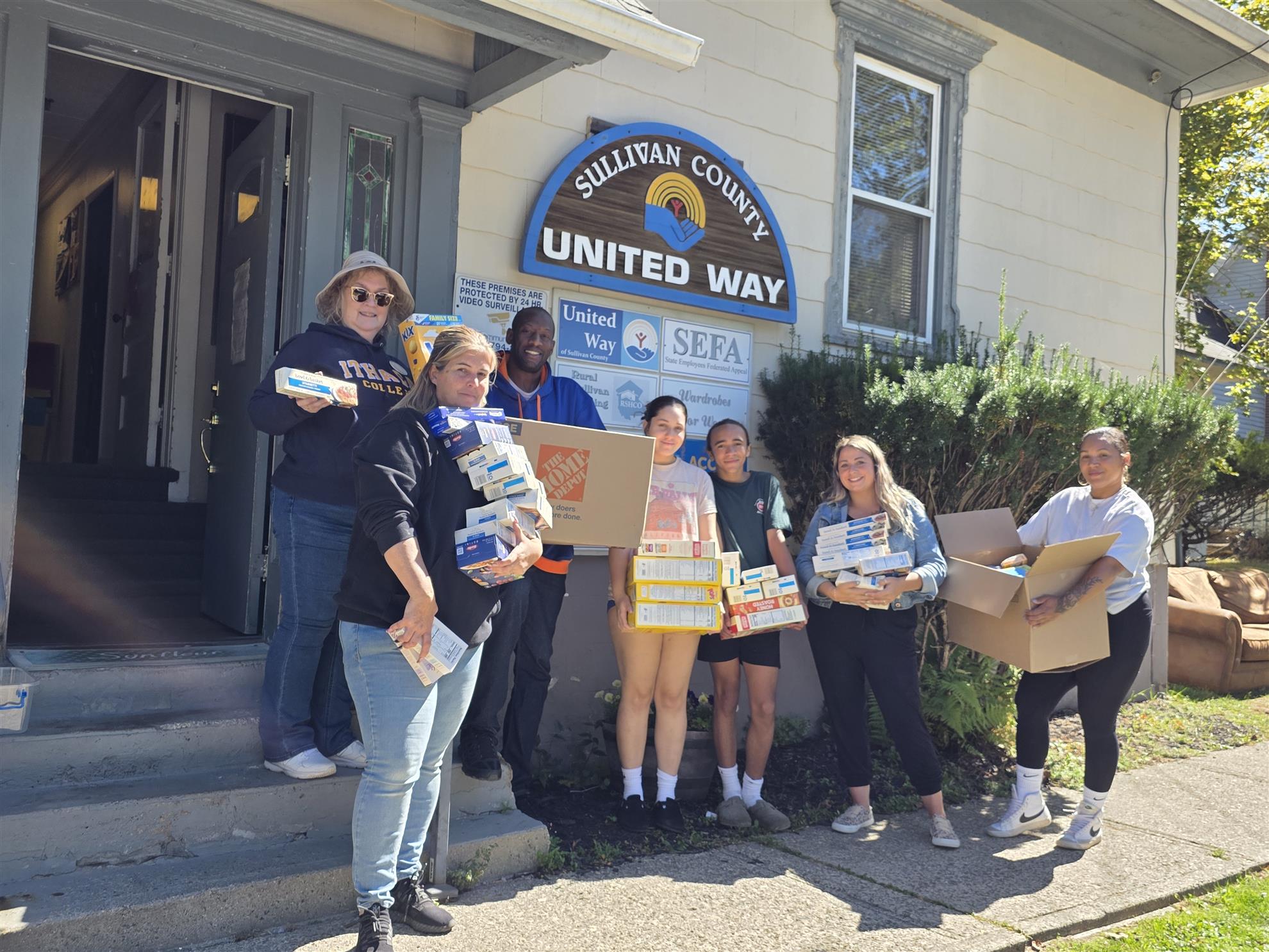 United-Way-Delivery-Food-Drive-2025.jpg