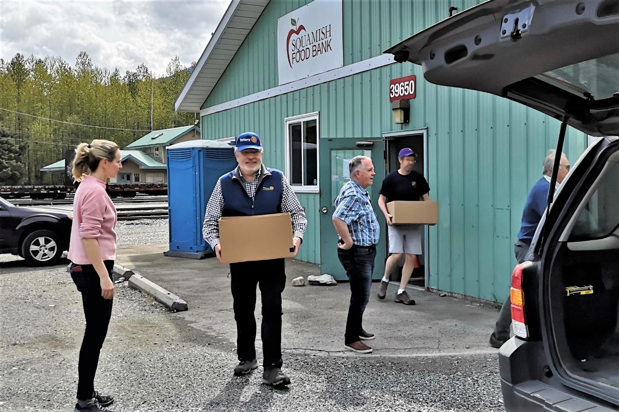 Rotarians helping the Squamish Food Bank Rotary District 5040