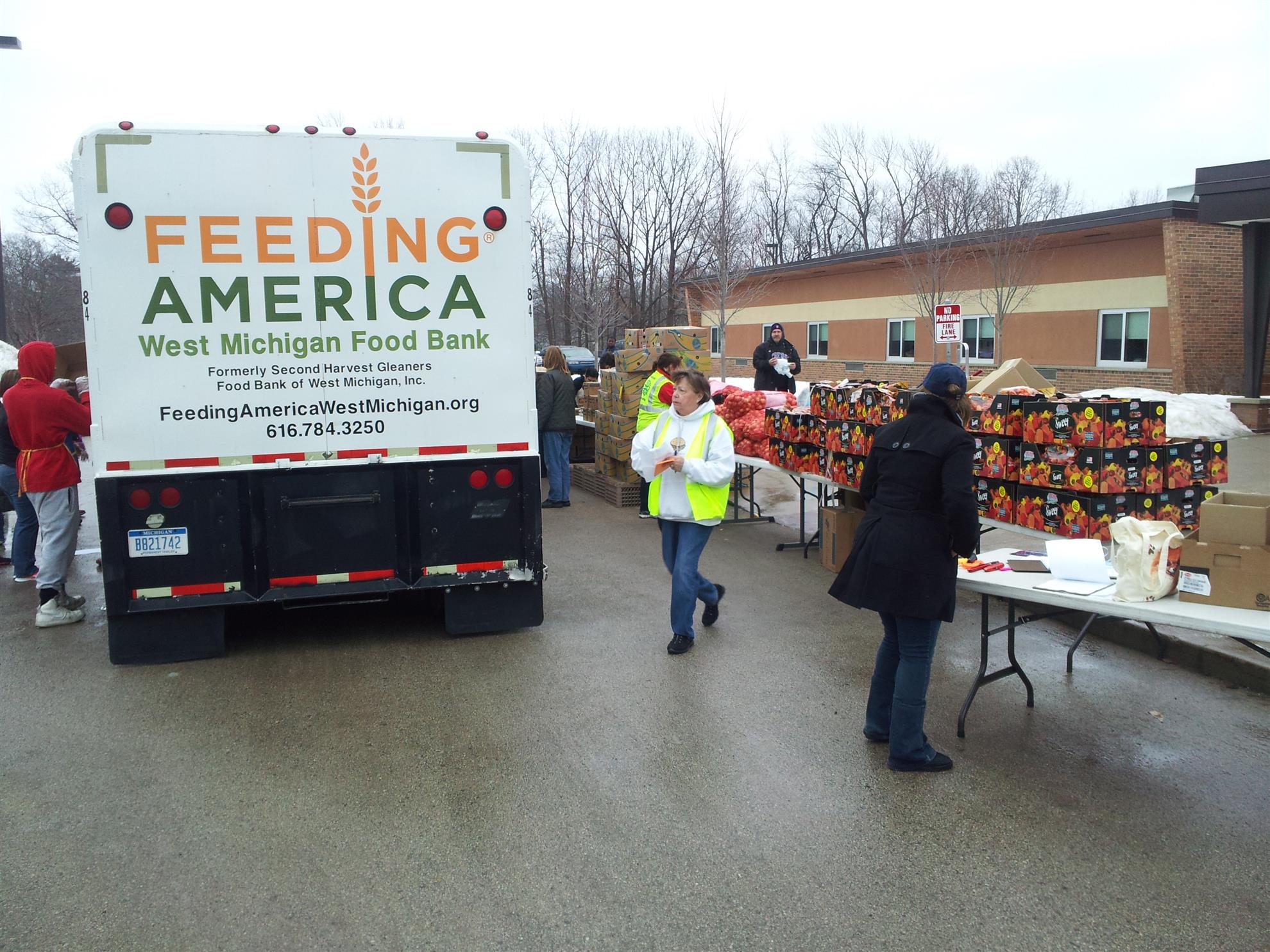 Feeding America’s Mobile Food Pantry Program Delivering Food Where It