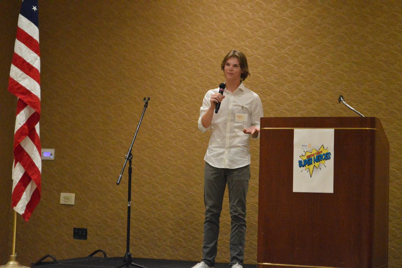 2021-22-D5180-Conference-Saturday-3Speech-Contest---15.jpeg
