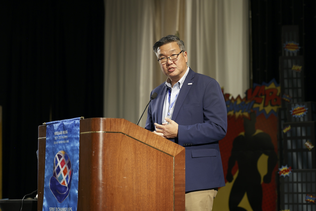 2021-22-D5180-Conference-Saturday-Jeffry-Cadorette---1.jpeg